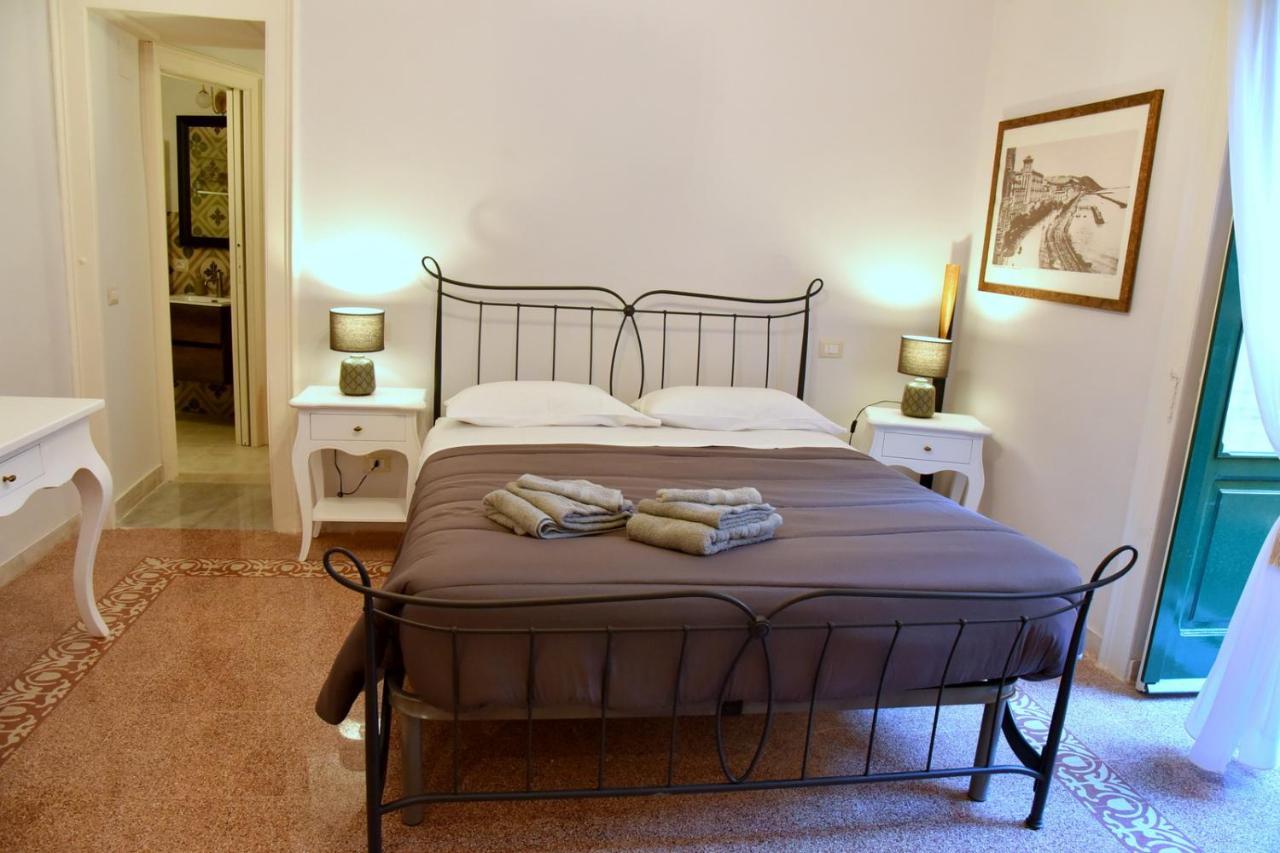 Ripa Garden Room And Suite Σαλέρνο Εξωτερικό φωτογραφία